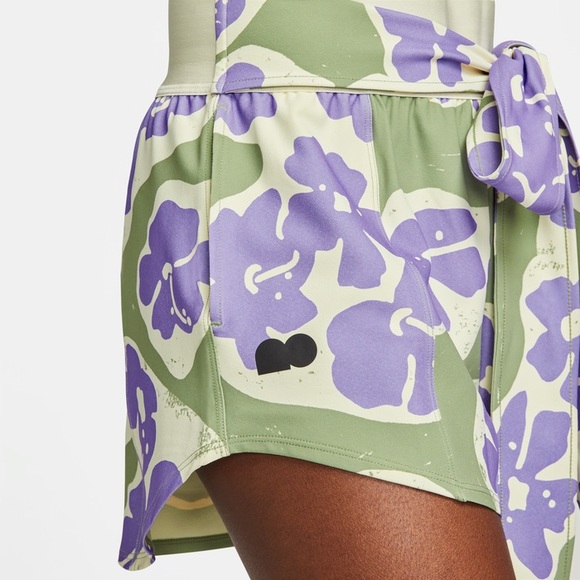 Nike Purple and Green Apparel - Picture 5 of 9